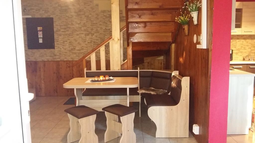 Liptovská Chata pri potoku Liptovský Mikuláš Exterior foto