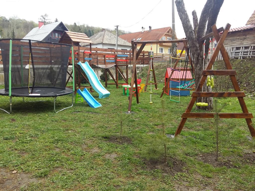Liptovská Chata pri potoku Liptovský Mikuláš Exterior foto
